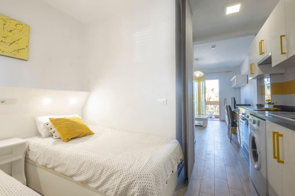 Apartment With Balcony And Swimming Pool Puerto de la Cruz  Exteriör bild